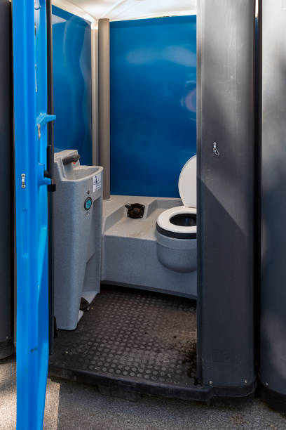 Best Portable toilet rental cost  in Nederland, TX