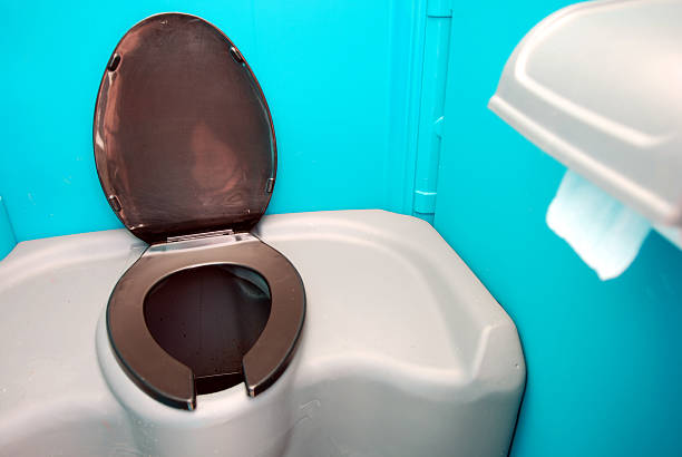 Best Porta potty rental near me  in Nederland, TX